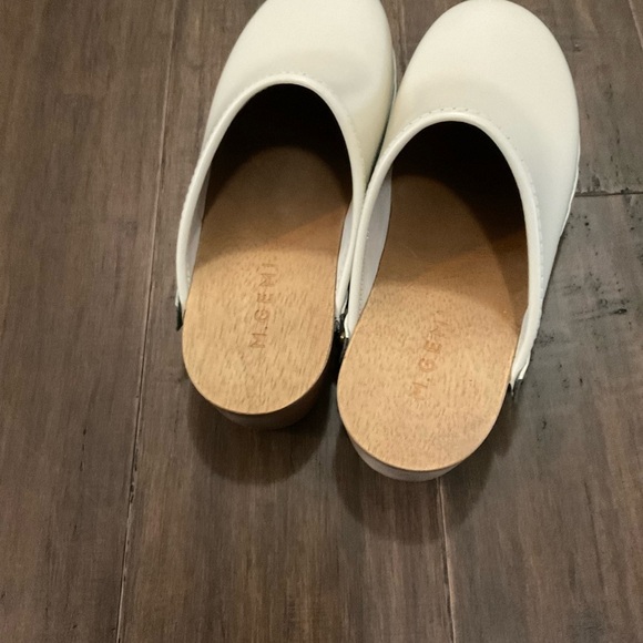 M. Gemi The Greta Ivory Leather Studded Lightweight Platform Clog 35.5 US 5.5 - Picture 5 of 8